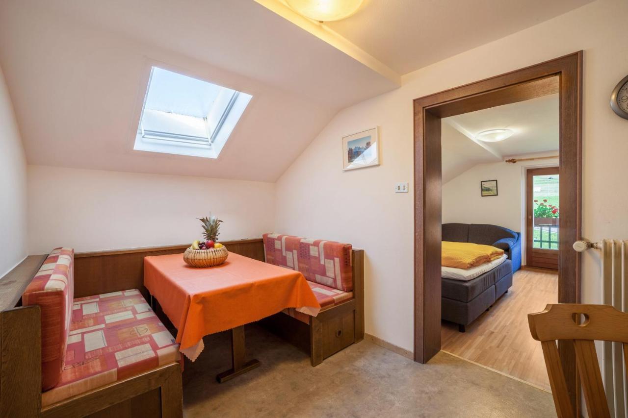 Rieglhof Apartment Hennennest Caprone Εξωτερικό φωτογραφία